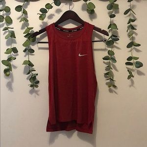 Nike running top